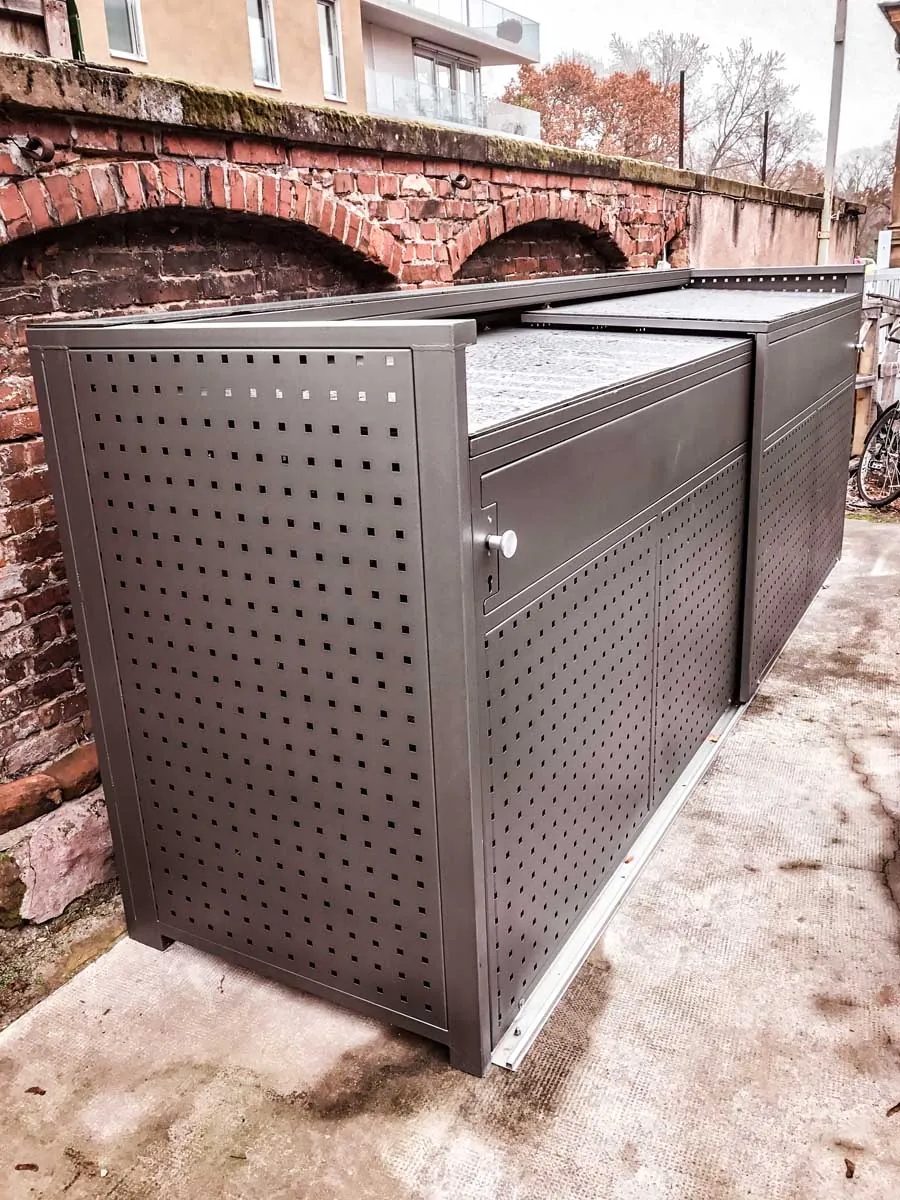 Mülltonnenbox aus Lochblech in Anthrazit, pulverbeschichtet