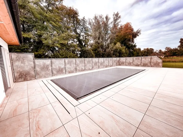 Terrassengeländer mit Blechfüllung